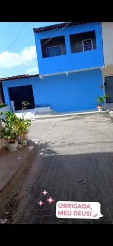 Casa grande com quintal cacinba garagem pra dois carros dúplex garagem do lado 