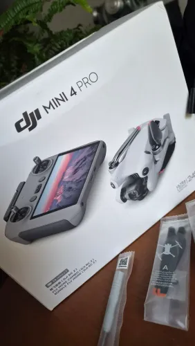 Drone DJI Mini 4 PRO Combo Fly More c/ Tela
