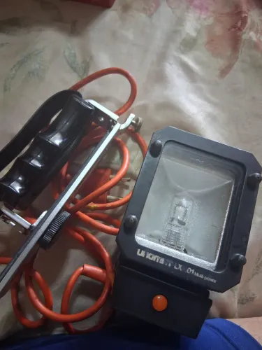 Iluminador de Vídeo ou Foto Unomat LX 801 auto 2 potências!