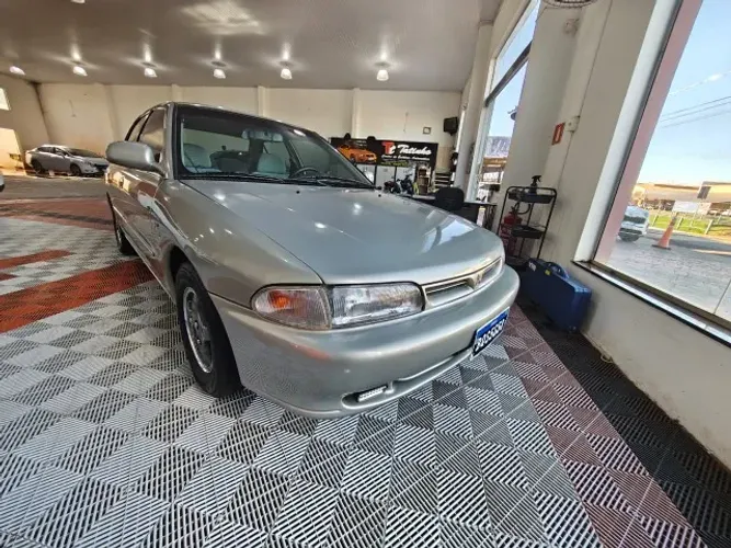 Mitsubishi Lancer LS 1.8 1993