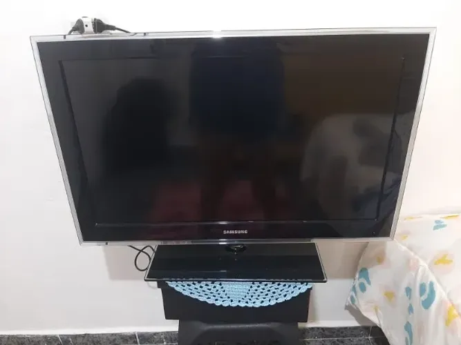 TV Samsung 32" (LN32D550K7G)