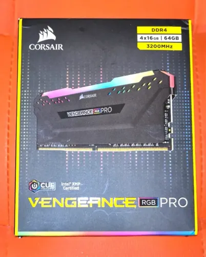 Memória Corsair Vengeance RGB Pro 64GB (2x32GB), 3200MHz DDR4 C16