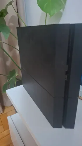PlayStation 4 com 2 controles