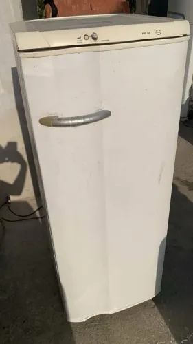 Vendo geladeira Electrolux degelo seco