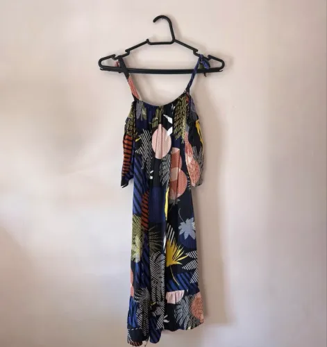 Vestido estampado curto Farm  Tam P/M R$80,00 