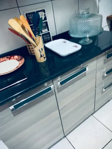 Vendo balcão lindo usado e bem conservado o meno e o.maior preços diferentes
