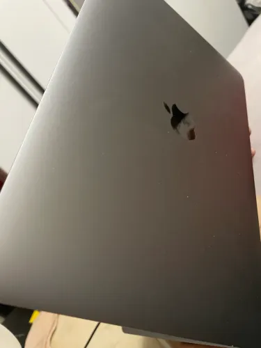 Macbook pro 2016 256gb 8gb ram