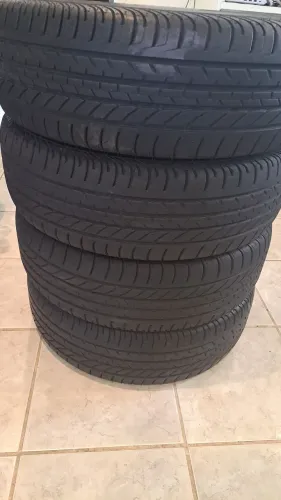 Pneu Goodyeat 185/70 R 14 88H