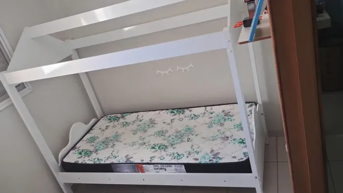 Cama infantil com colchão