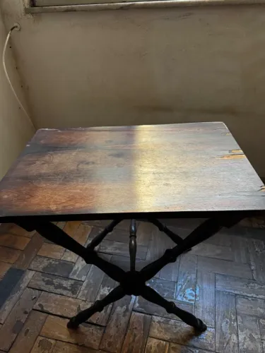 Mesa de canto 