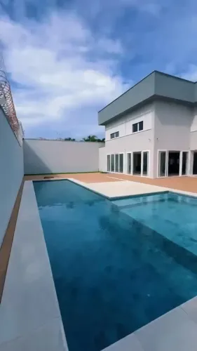 MANSÃO ALTO PADRÃO NO CALHAU - 7 SUÍTES - ENERGIA SOLA