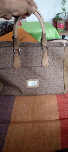 Bolsa guess original