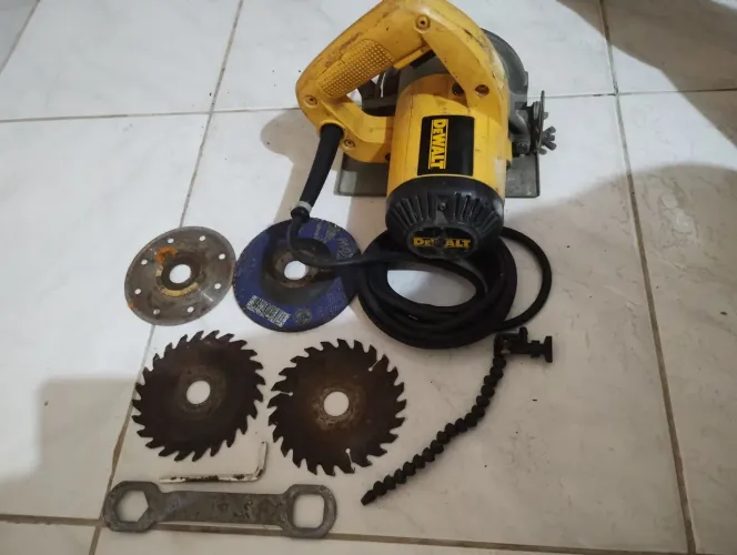 Serra de mármore Dewalt 1400wts