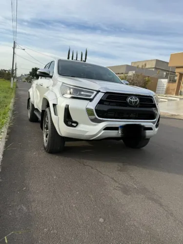 Toyota Hilux CD SRX Plus 4X4 2.8 TDI Die. Aut. 2024