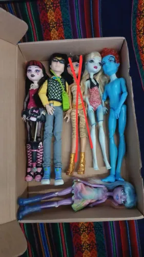 Lote 5 bonecas Monster High 