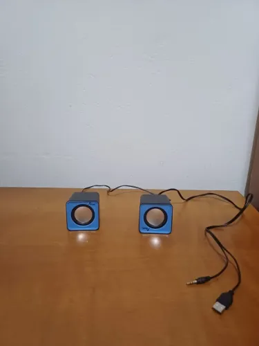 Mini Caixa De Som Knup KP-609 Para PC/Notebook - Perfeito Estado