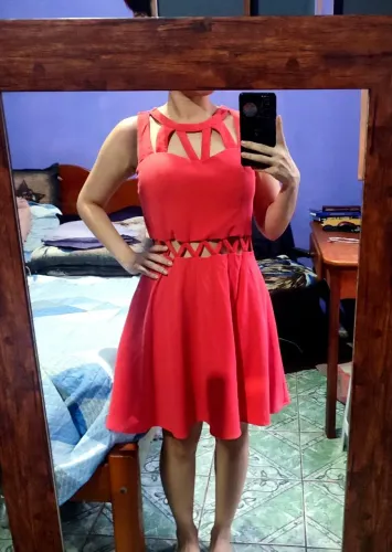 Vestido rodado vermelho coral ( USADO)