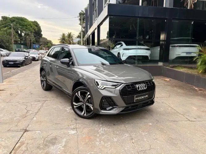 Audi Q3 Perf. Black.plus 2.0 TFSI Tip. Quat. 2024