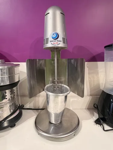 Batedor milkshake spinner shake 800W