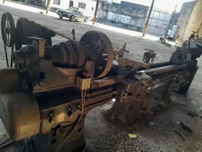Torno Mecânico 2 mts entre pontos com placas
