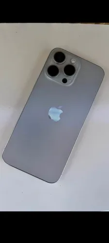 iPhone 15 Pro Max com 256 GB