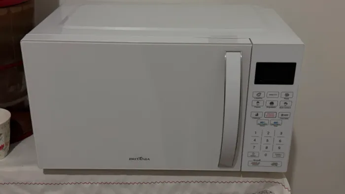 Micro-ondas Philco Pmo28bb Limpa Fácil 28l 1400w