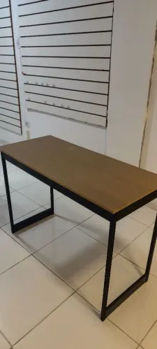 Mesa Escrivaninha Estilo Industrial MDP (1x45cm) - Ideal para Home Office ou Estudo
