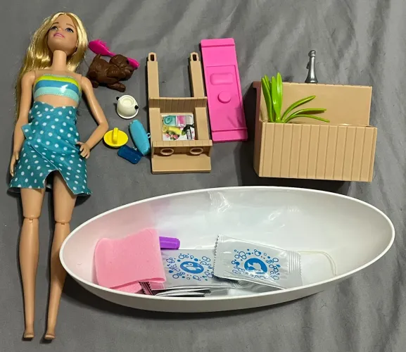 Boneca Barbie Fizzy Bath Loira <br><br>150