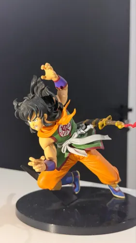 Action Figure Yamcha Dragon Ball Original com Caixa - Excelente Estado