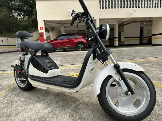 SCOOTER ELÉTRICA DE 3000 watts! SOBE TODOS OS MORROS DE JF!