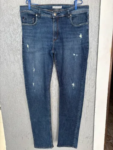 Calça Jeans Calvin Klein Tamanho 46