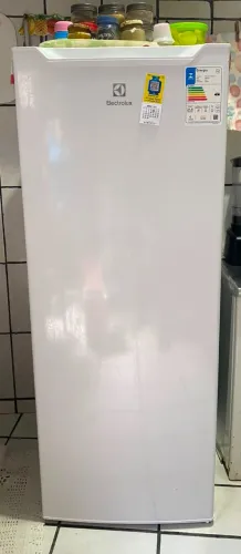 Geladeira Electrolux RE21 213L - Comprada em fev/2026 - Estado de nova