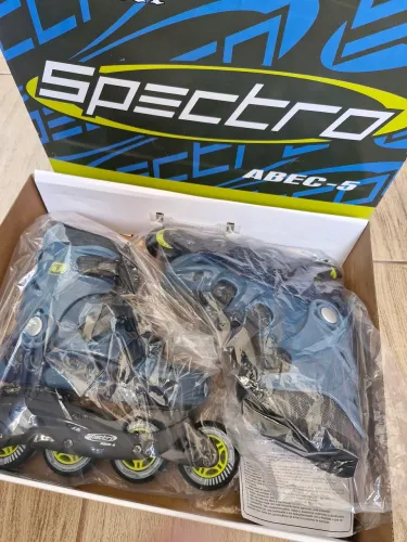 Patins Traxart na caixa + Equipamentos de segurança nunca usado