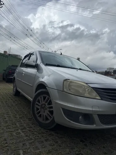 Renault Logan Expression Hi-flex 1.6 8V 4P 2011