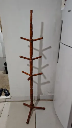 Cabideiro de chão, aceito negociação 
