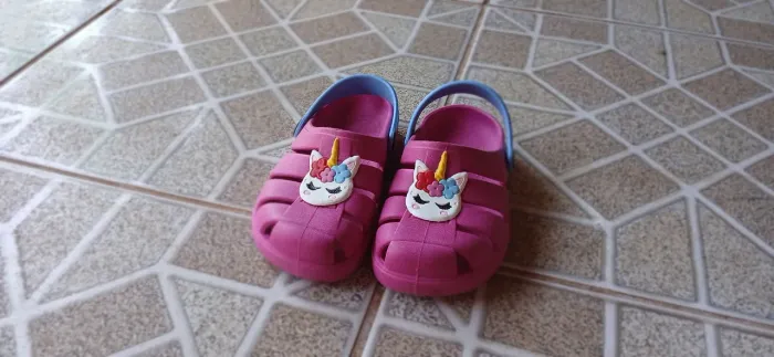 Sandália Crocs Infantil Novo Tamanho 25/26