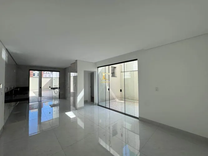 Apartamento à venda no Centro de Divinópolis/MG | 2 quartos (1 suíte), 2 vagas