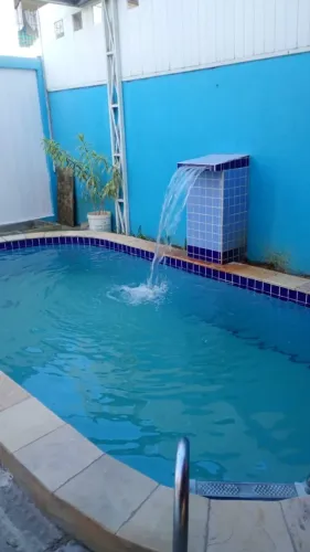 Sua casa de praia com piscina, suite, 3 quartos, garagem, mobiliada pronta para vc entrar.