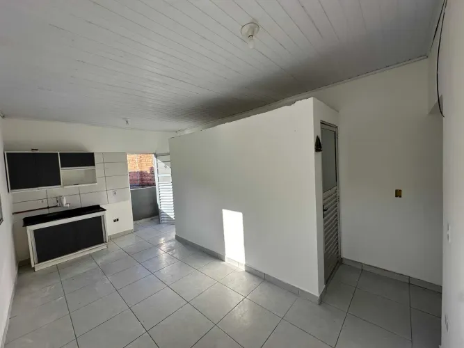 Casa Sobreposta 2 quartos Vila Santa Rita Sem Garagem