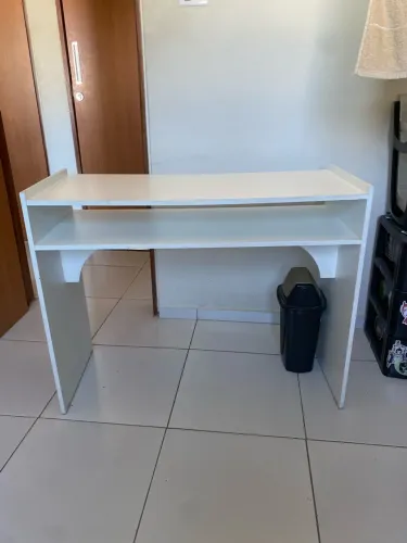 Mesa de escrivaninha