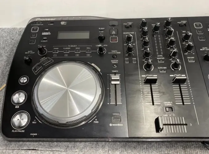 XDJ AERO