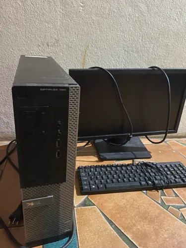 PC Dell OptiPlex 390 + Monitor + Teclado | i3 + 4GB RAM | Completo