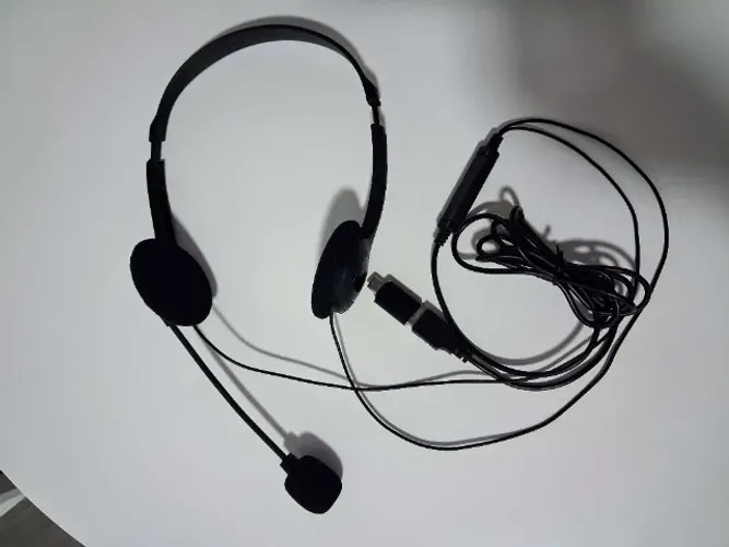Headset USB com Microfone e Controle no Cabo - Perfeito para Home Office / Call Center