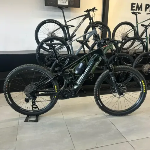 Bicicleta elétrica Sense carbon Exalt EVO Tamanho- M-17" Semi nova