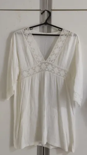 Bata Feminina Branca c/ Detalhes em Renda