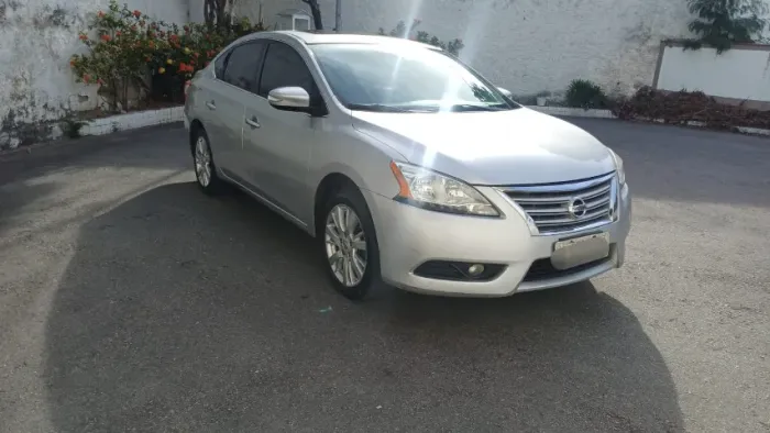 Nissan Sentra SL 2.0/ 2.0 Flex Fuel 16V Aut. 2016