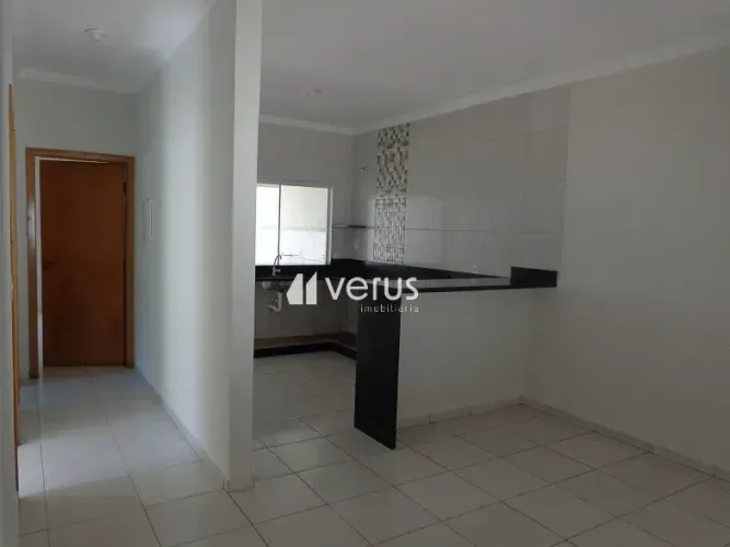 Casa para aluguel, 2 quartos, 1 suíte, 1 vaga, MARTINS - Uberlândia/MG