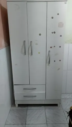 Guarda roupas solteiro