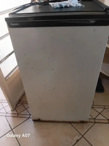 Geladeira vertical Consul top