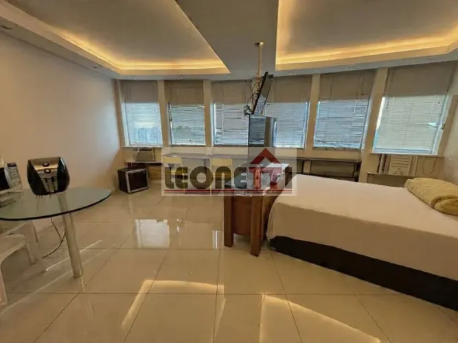Studio à venda na Barra da Tijuca, Rio de Janeiro-RJ: 1 quarto, 1 sala, 1 banheiro, 1 vaga